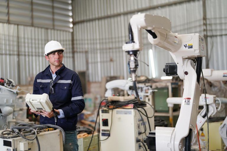 integrator automatyki wdrażający robotyzację w firmie