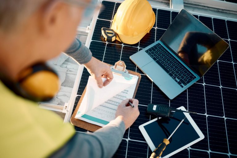 panele fotowoltaiczne PV instalacja systemu scada
